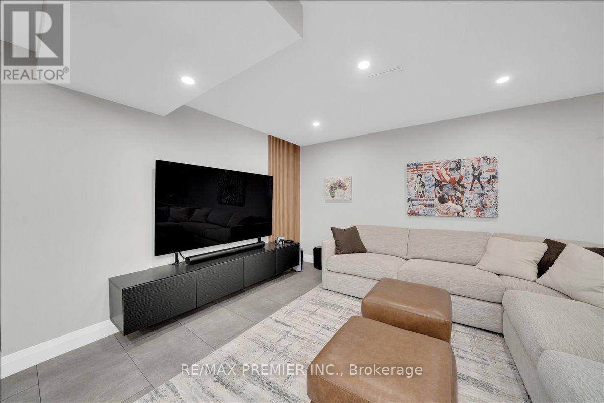 23 BERRYDOWN DRIVE - 39