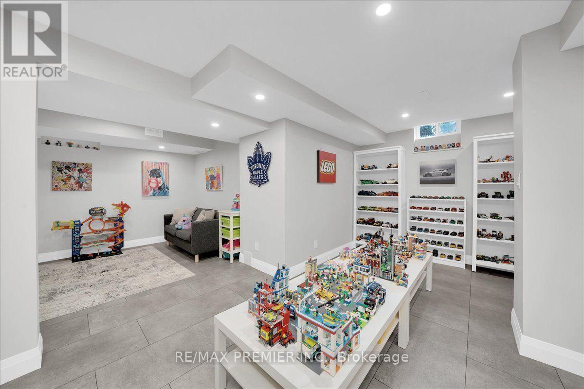 23 BERRYDOWN DRIVE - 41