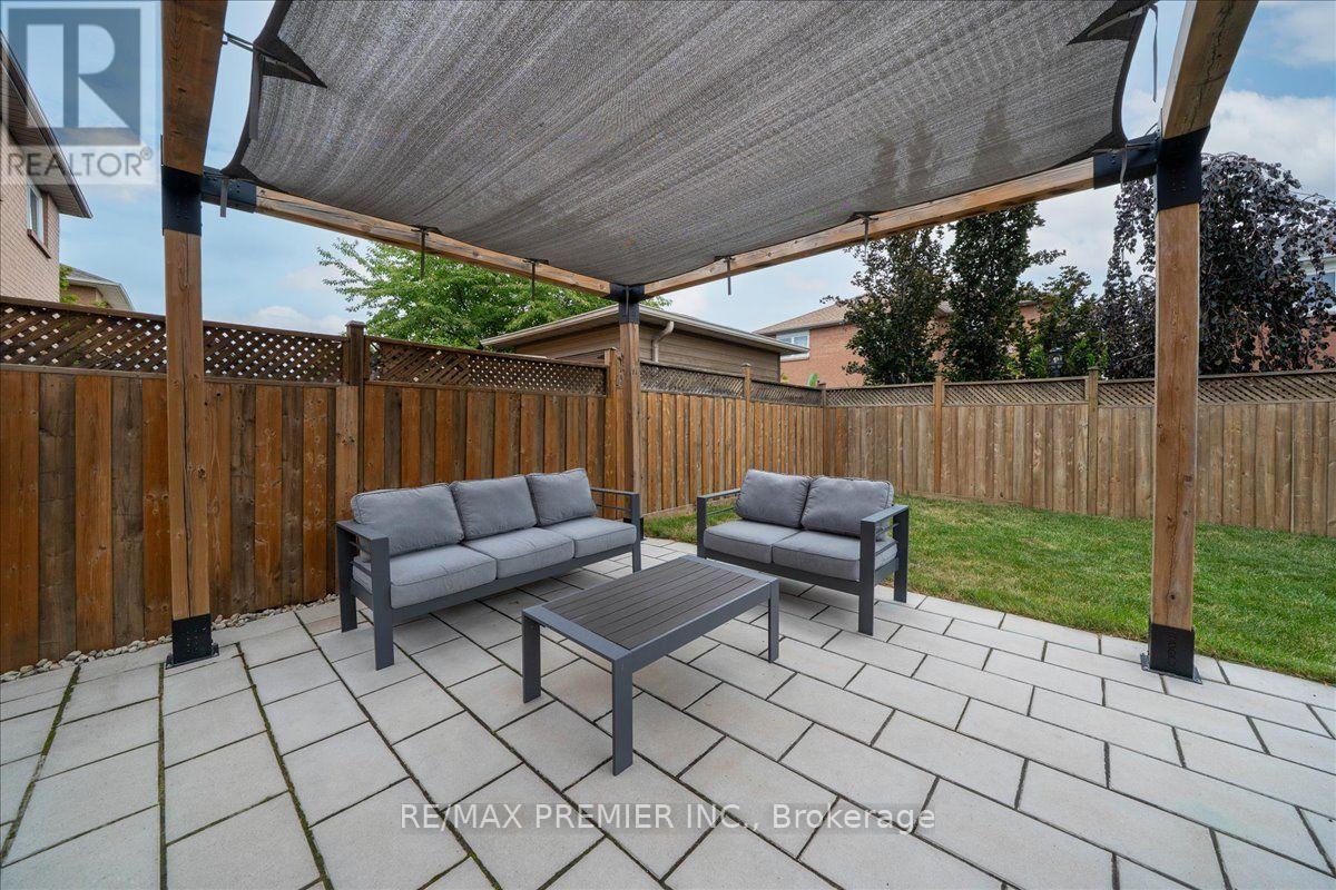 23 BERRYDOWN DRIVE - 45