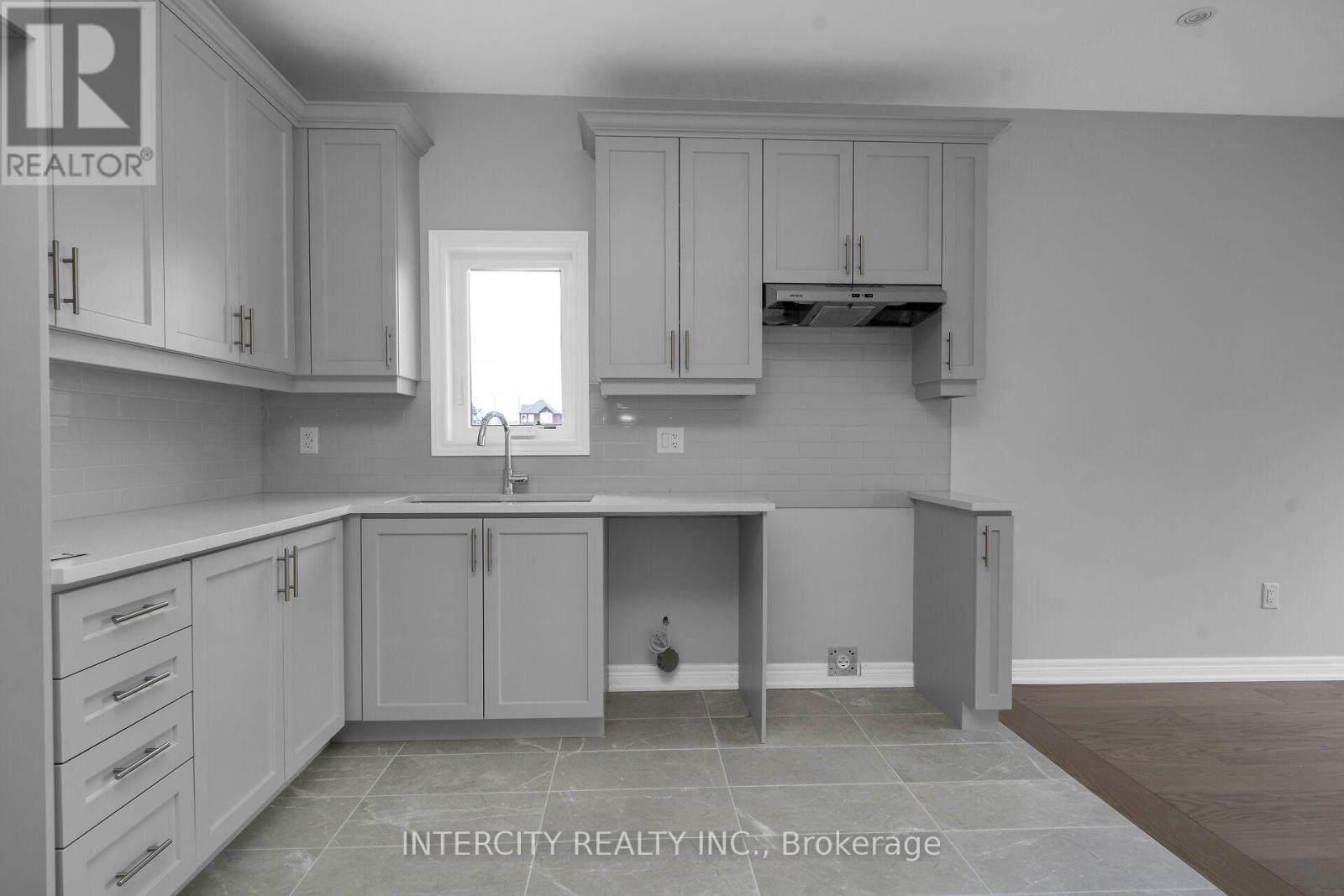 #TH 26 BLK 6 SUNBIRD WAY - Image 18