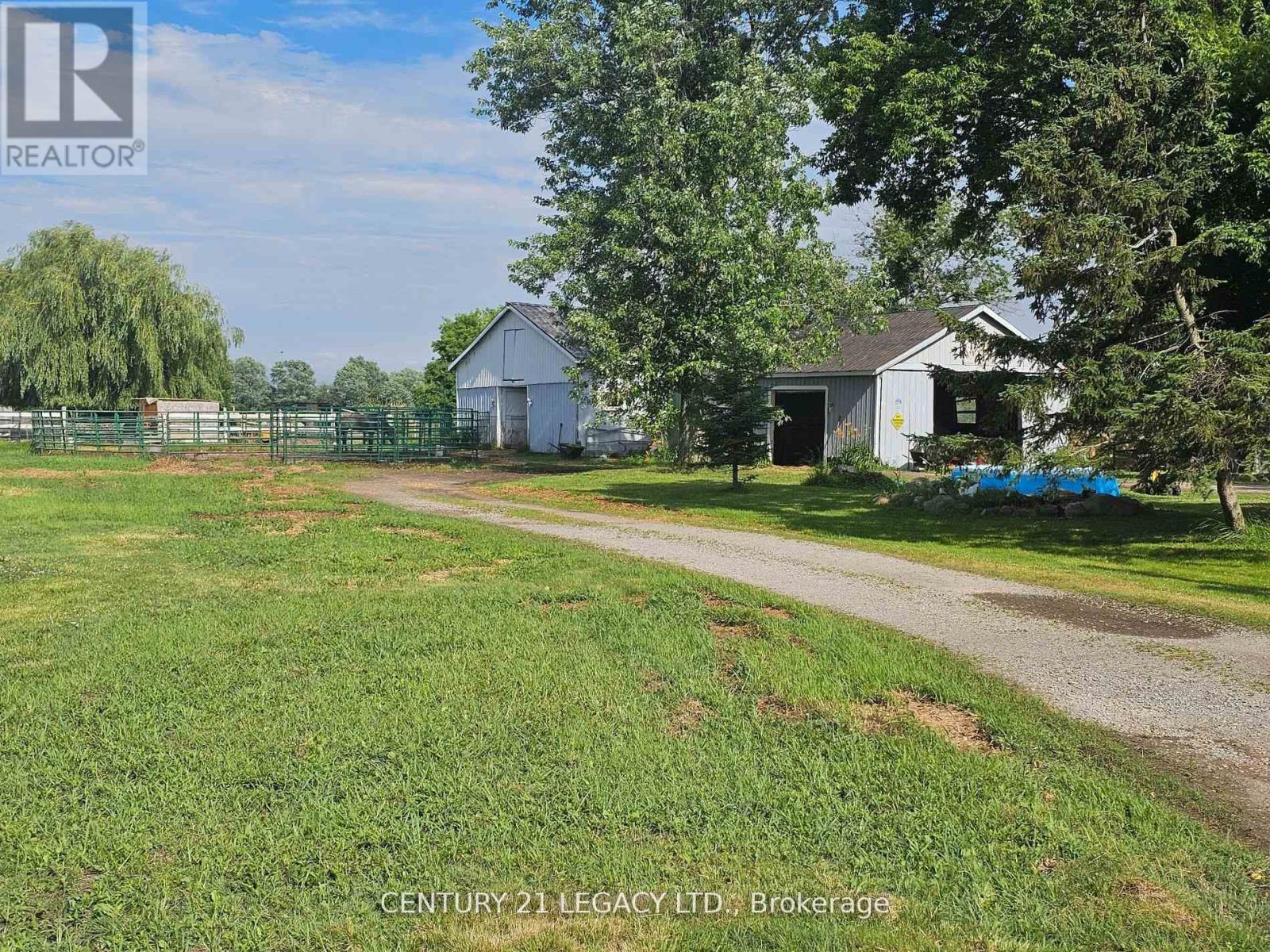 2569 BERTIE ROAD - 4