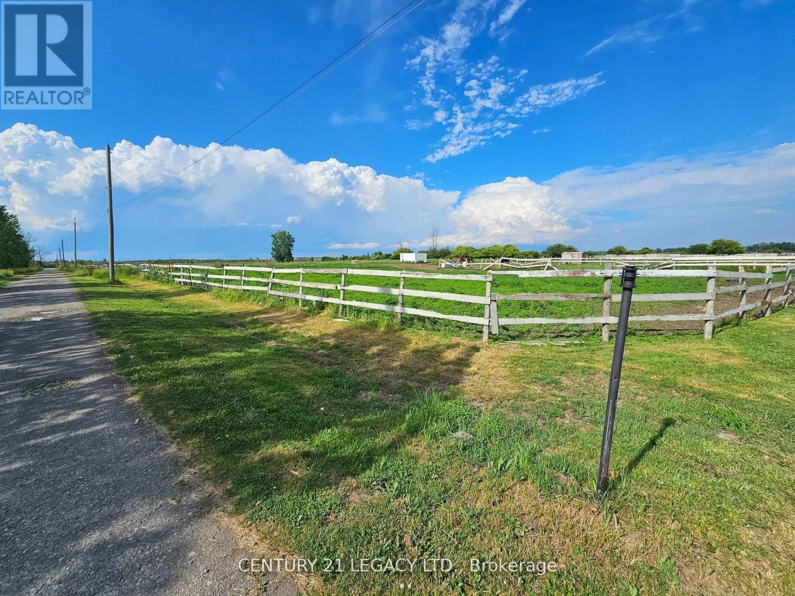 2569 BERTIE ROAD - 8