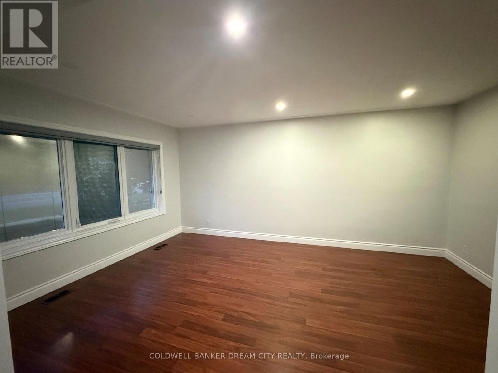 UPPER - 234 ERB STREET — photo 2