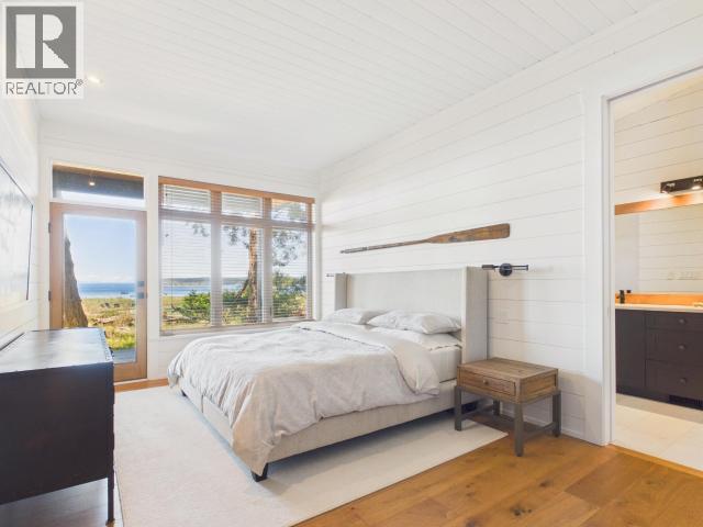 920/16 SPILSBURY DRIVE, Savary Island