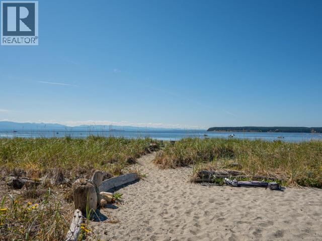 920/16 SPILSBURY DRIVE, Savary Island