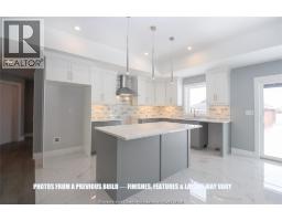 Kitchen - 83 Bloomington Way, Chatham, ON N7L0H2 Photo 10