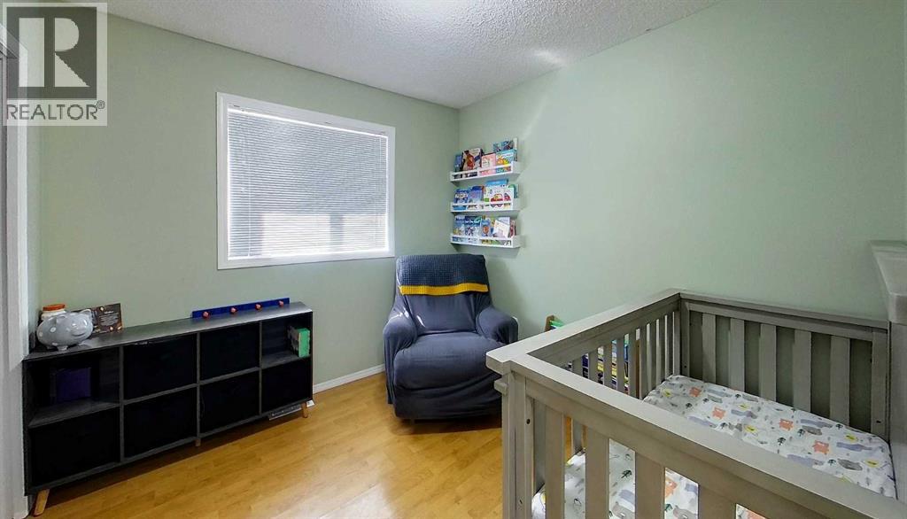 5804 12 AVE - 15