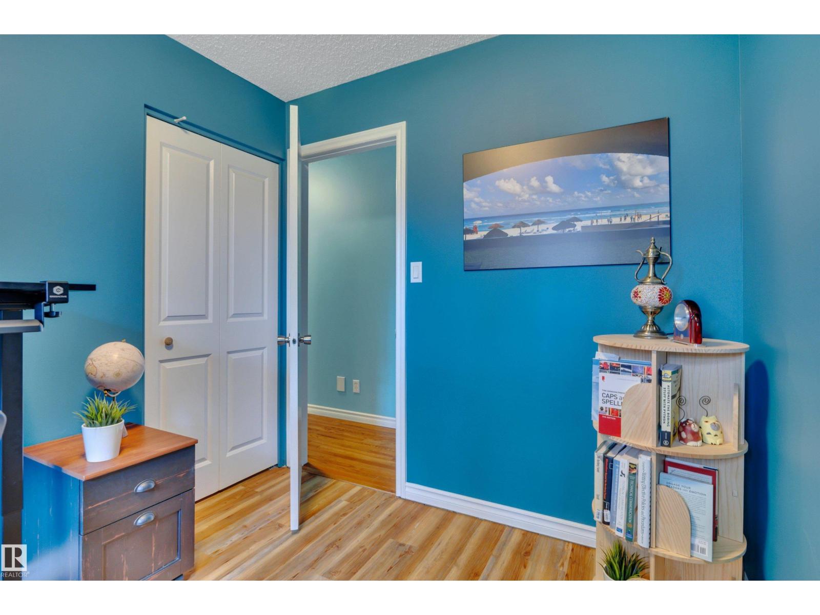 7416 33 Avenue NW - 24