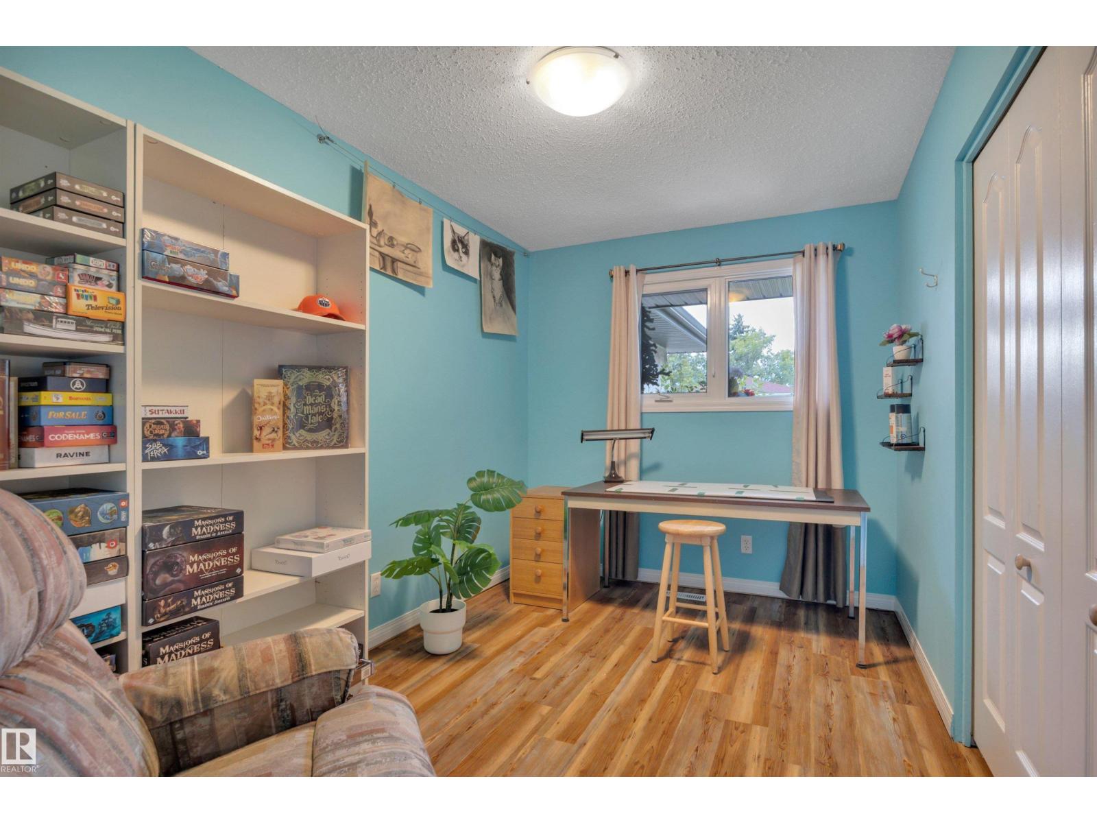 7416 33 Avenue NW - Image 25