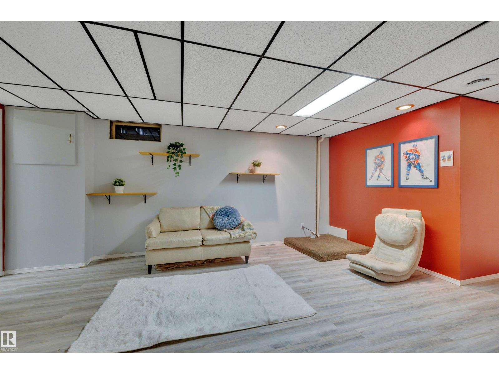 7416 33 Avenue NW - Image 37