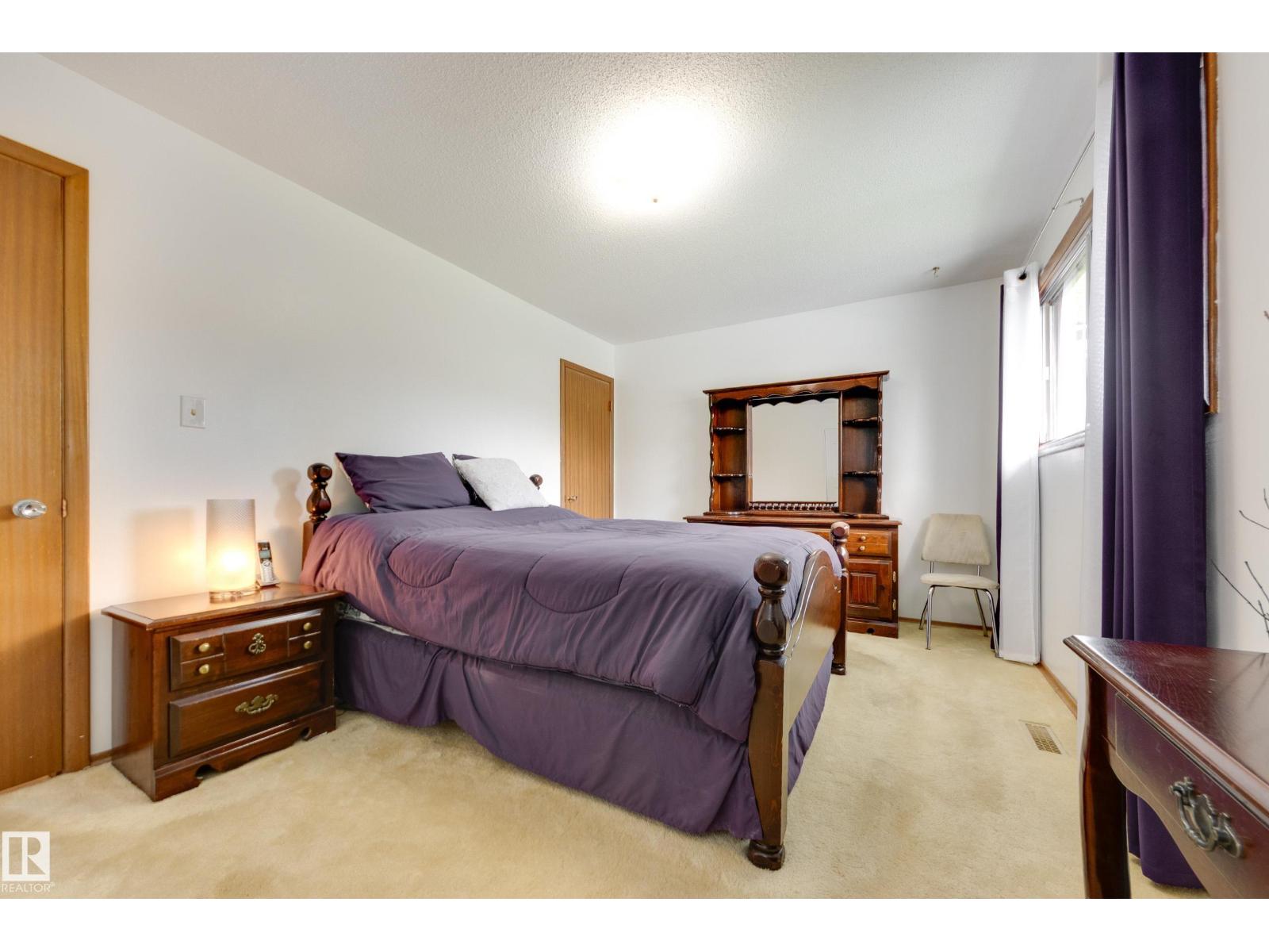 7 STRATHCONA PL - 11