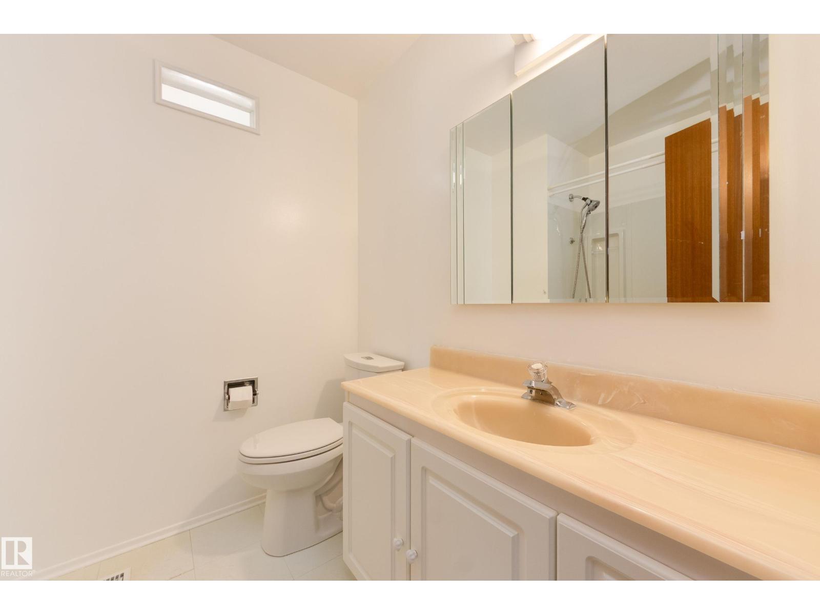 7 STRATHCONA PL - 15