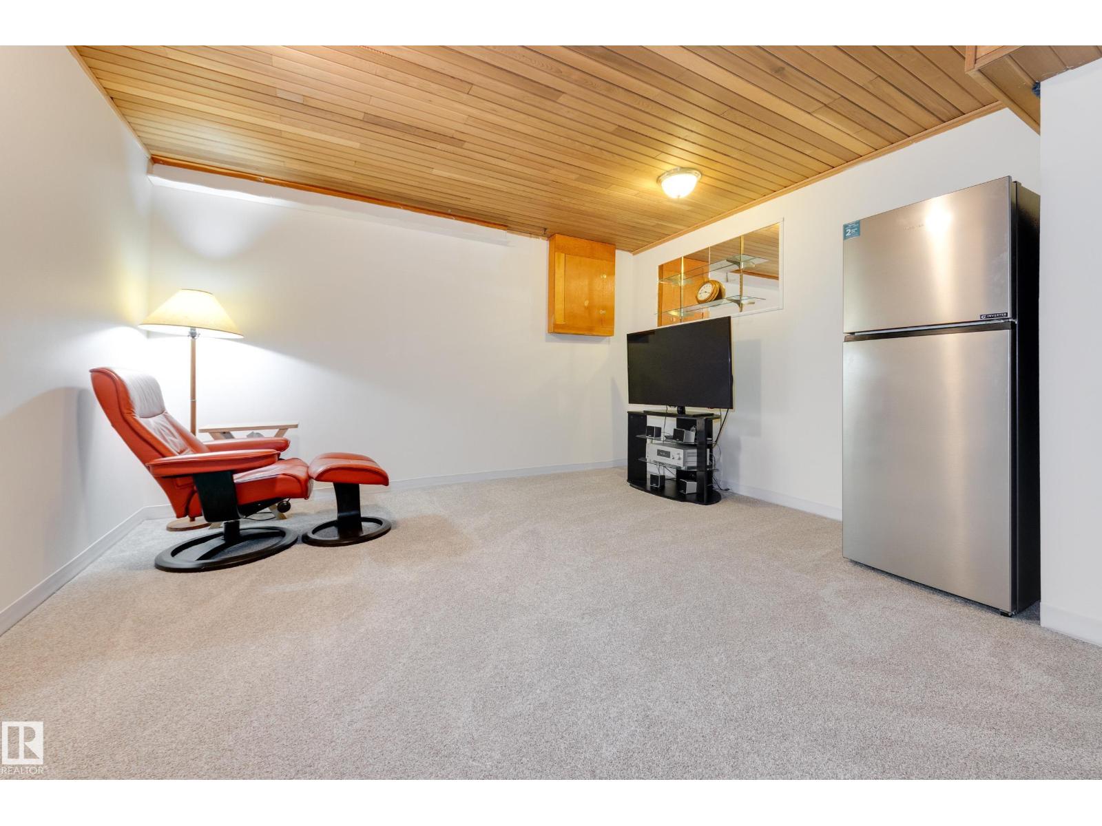 7 STRATHCONA PL - 20