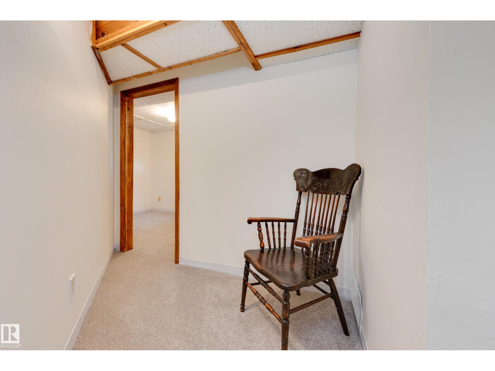 7 STRATHCONA PL - 21