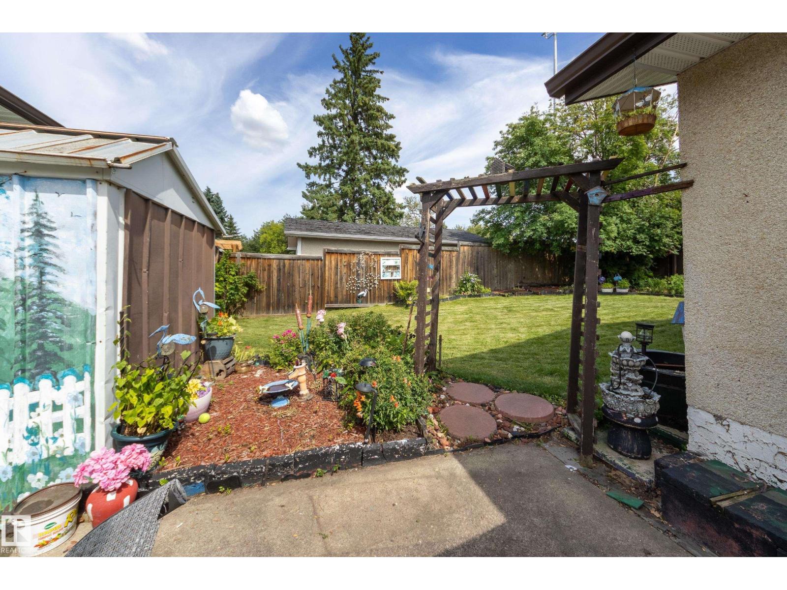 7 STRATHCONA PL - 31