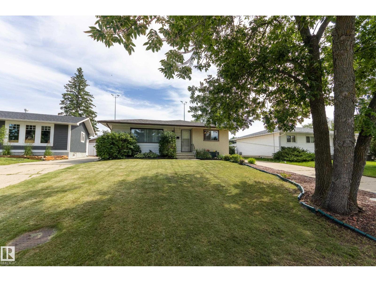 7 STRATHCONA PL - 39