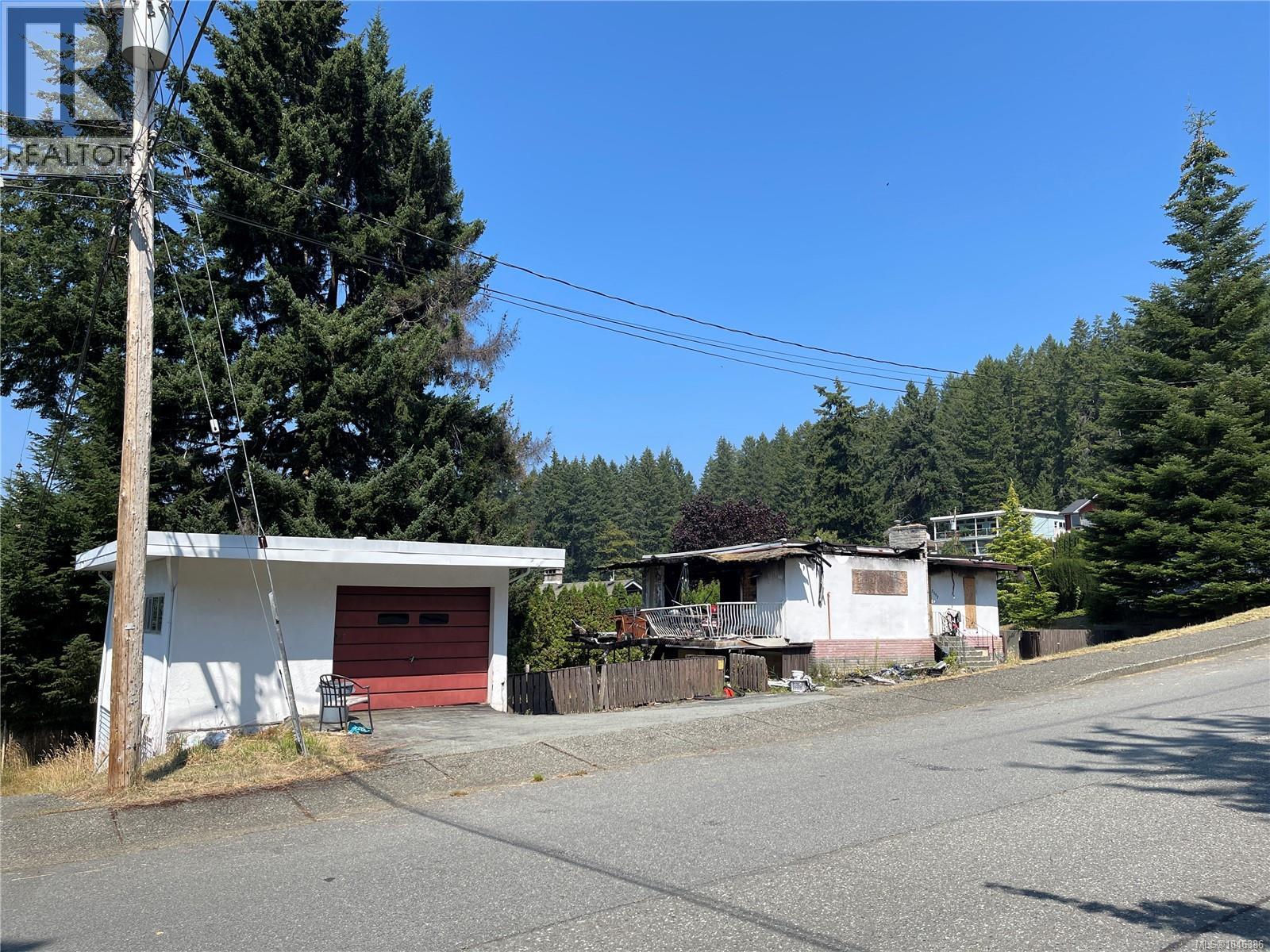 2502 16th Ave