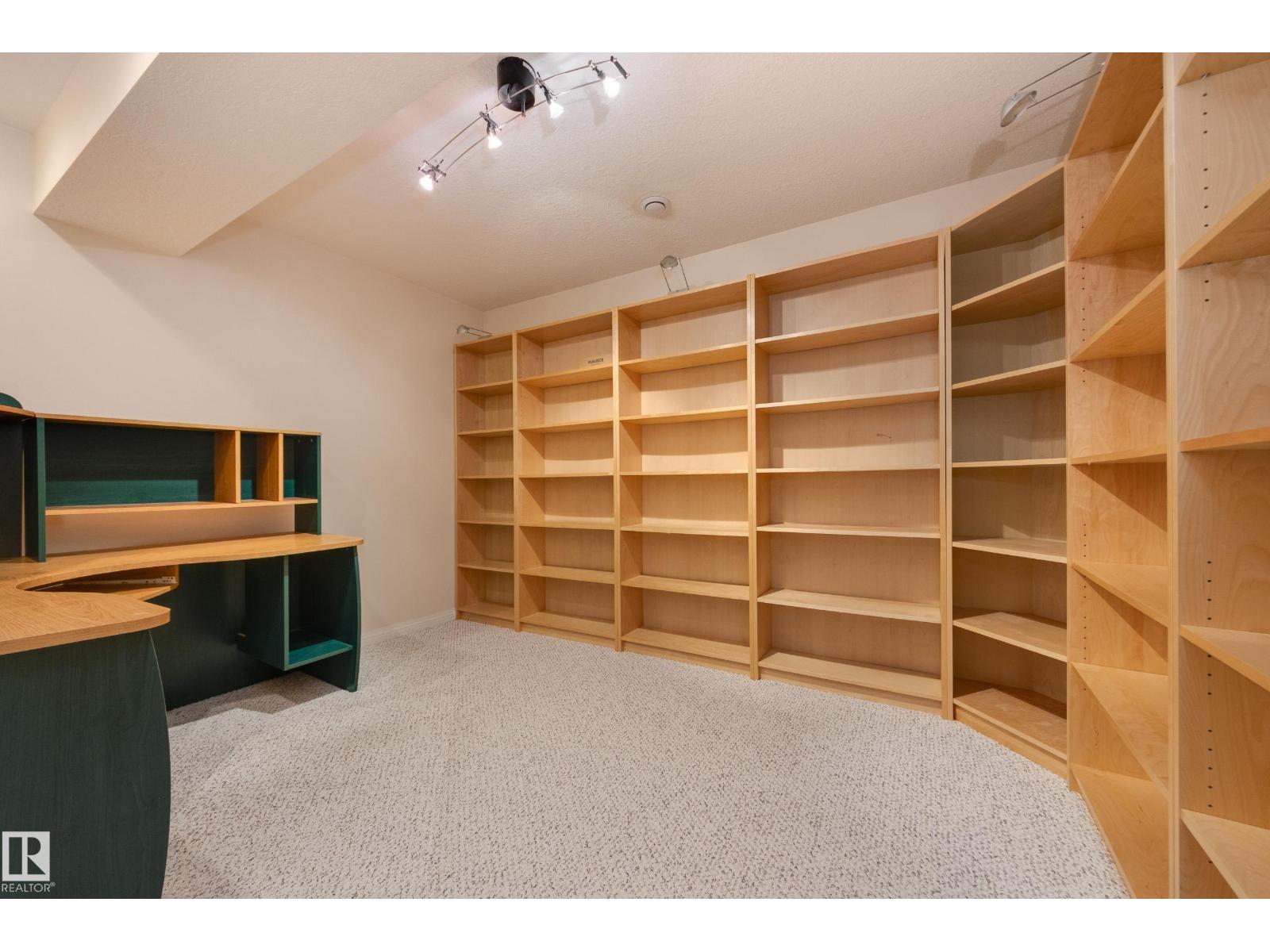 11503 15 AV NW - Image 45