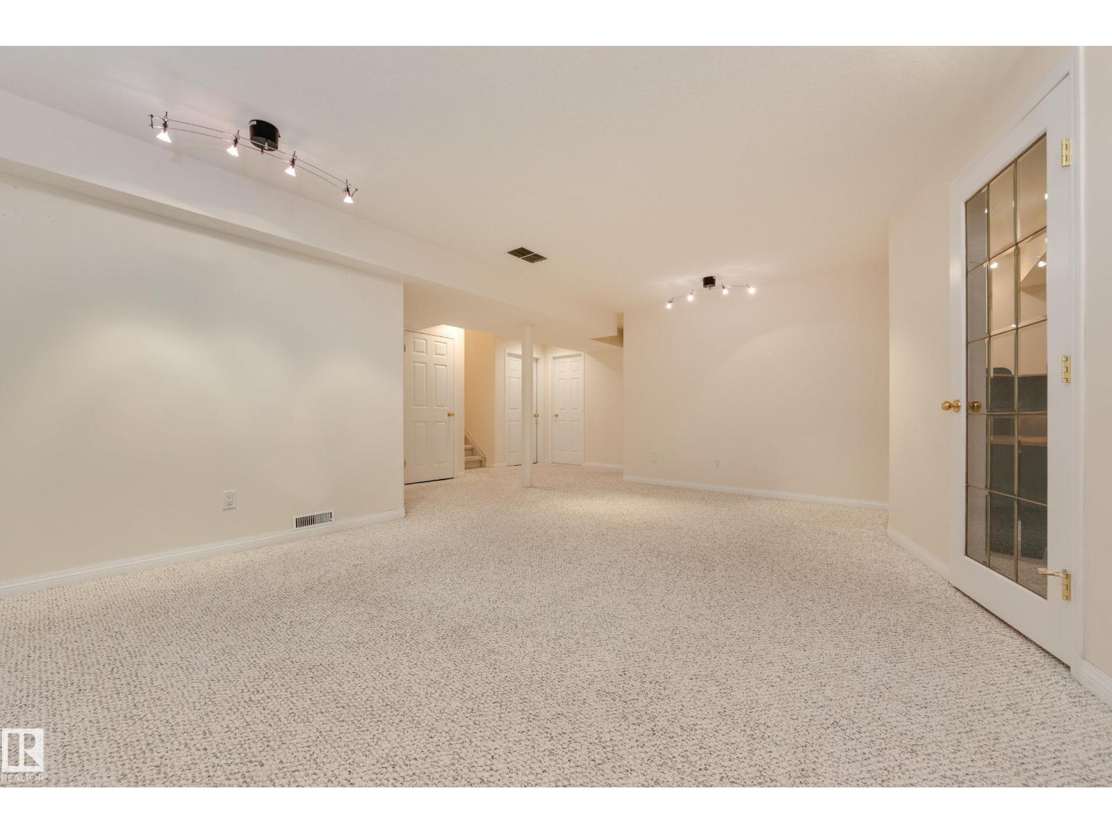 11503 15 AV NW - 44