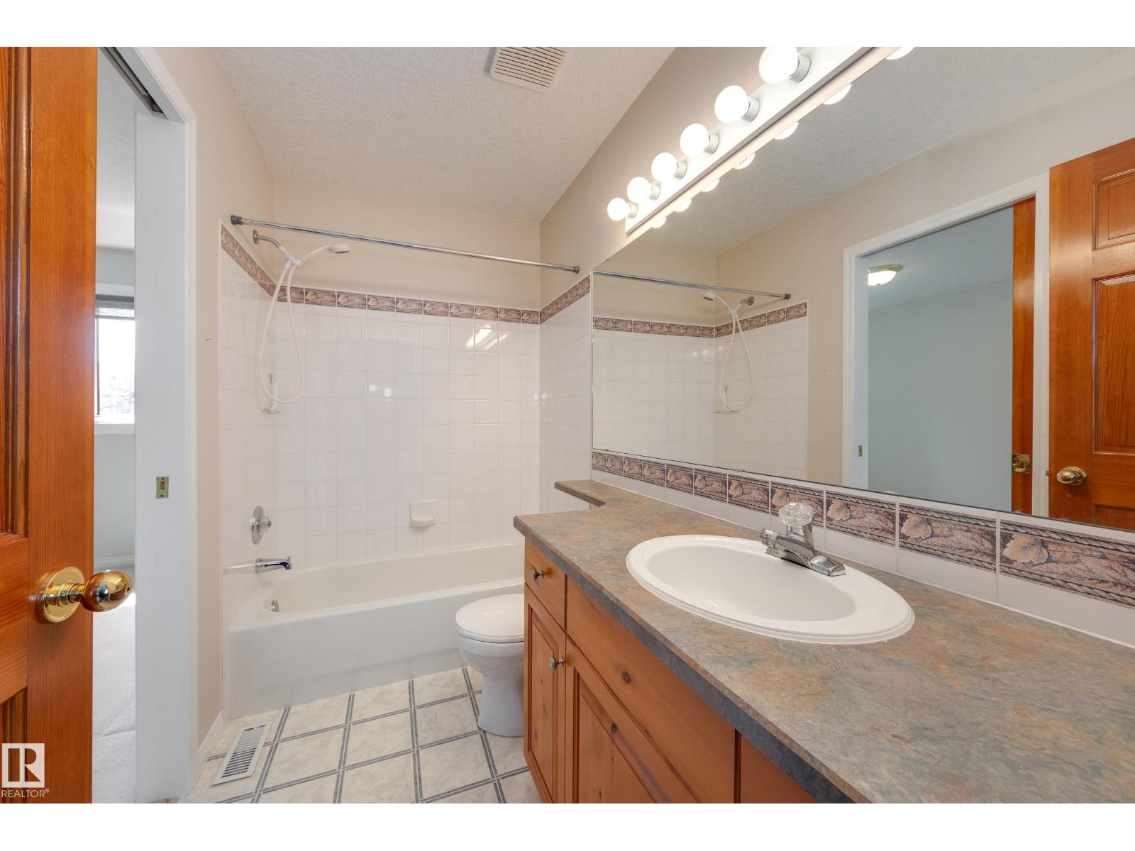 11503 15 AV NW - Image 38