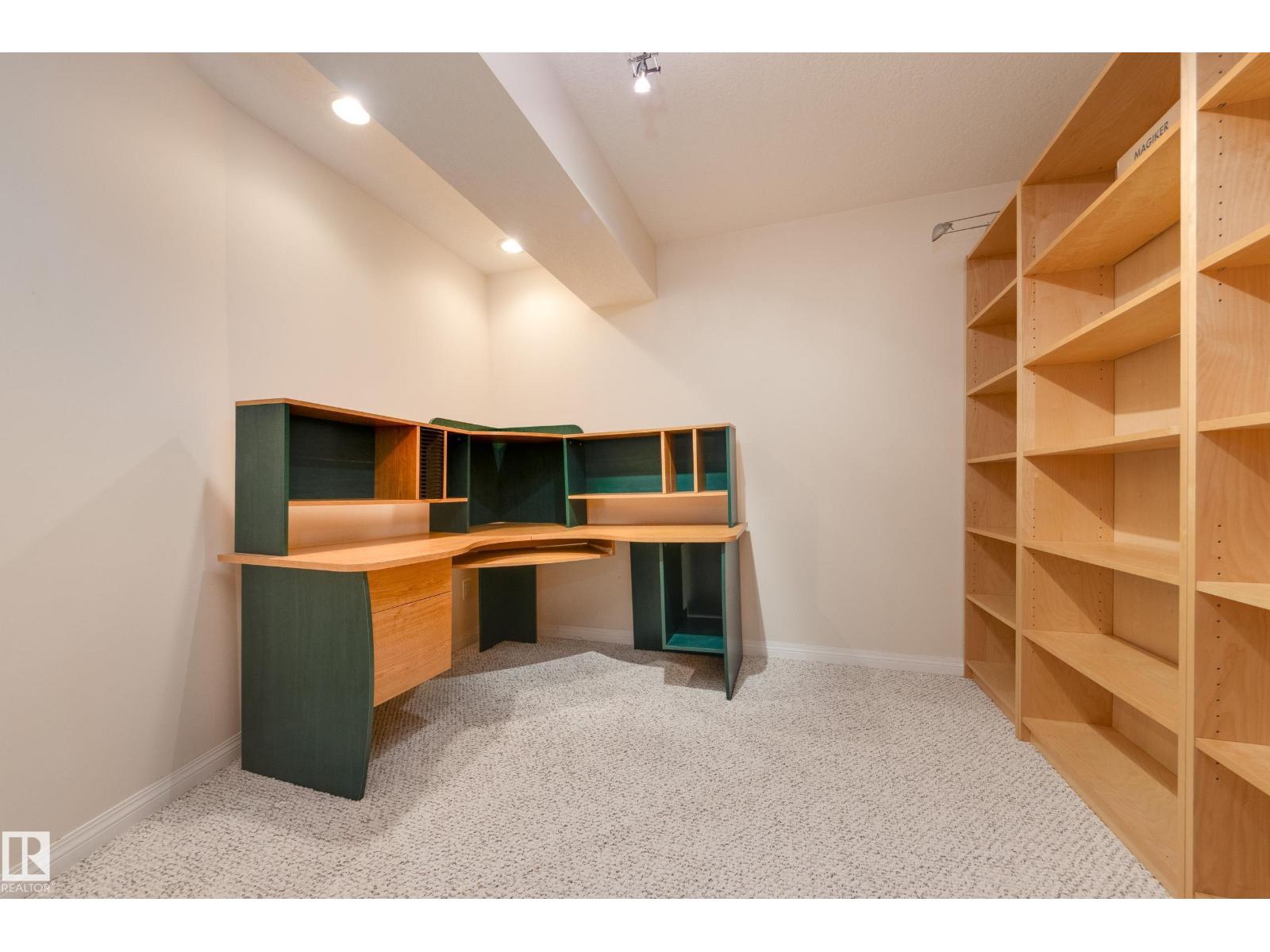 11503 15 AV NW - 46