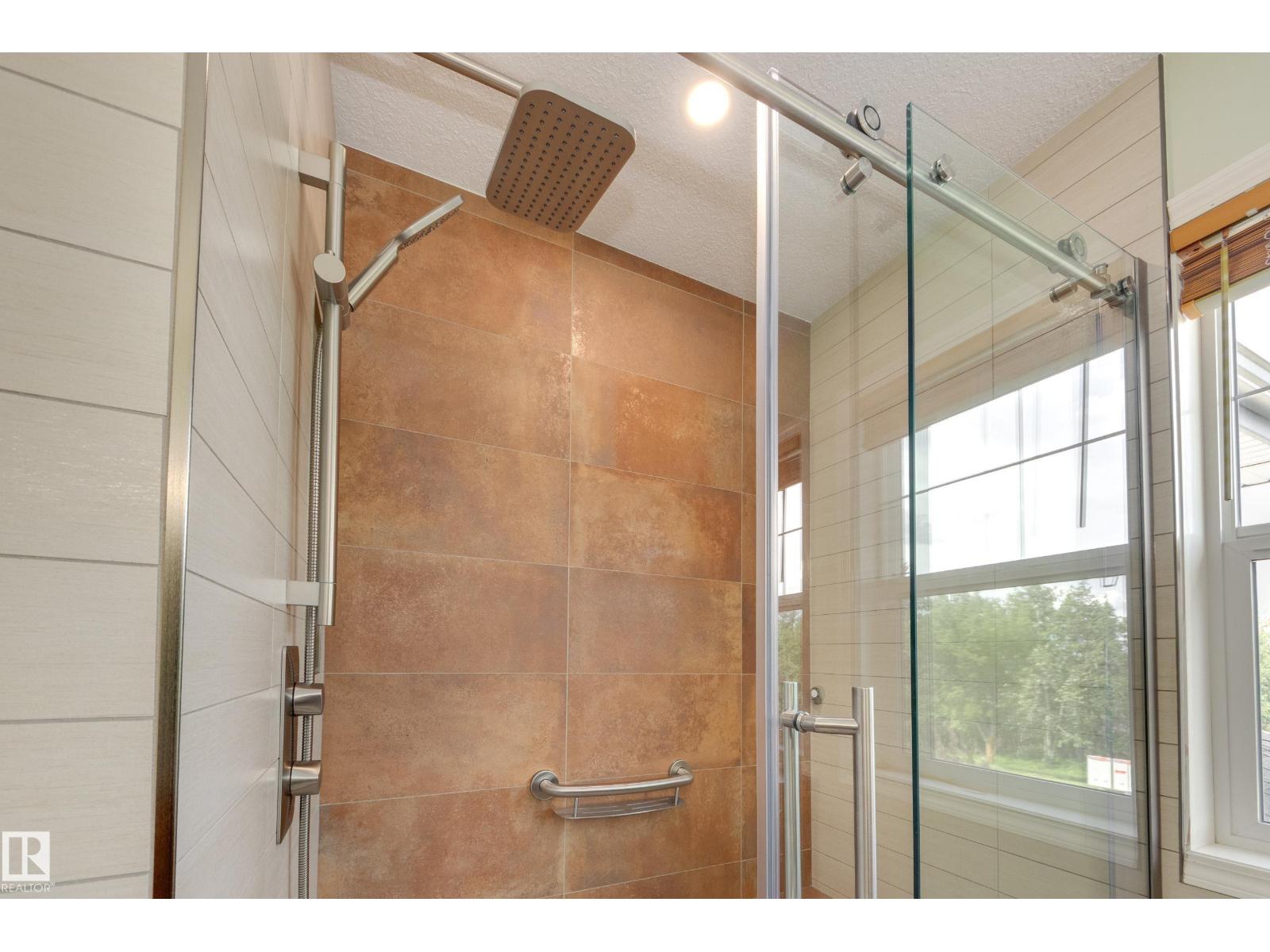 11503 15 AV NW - Image 35