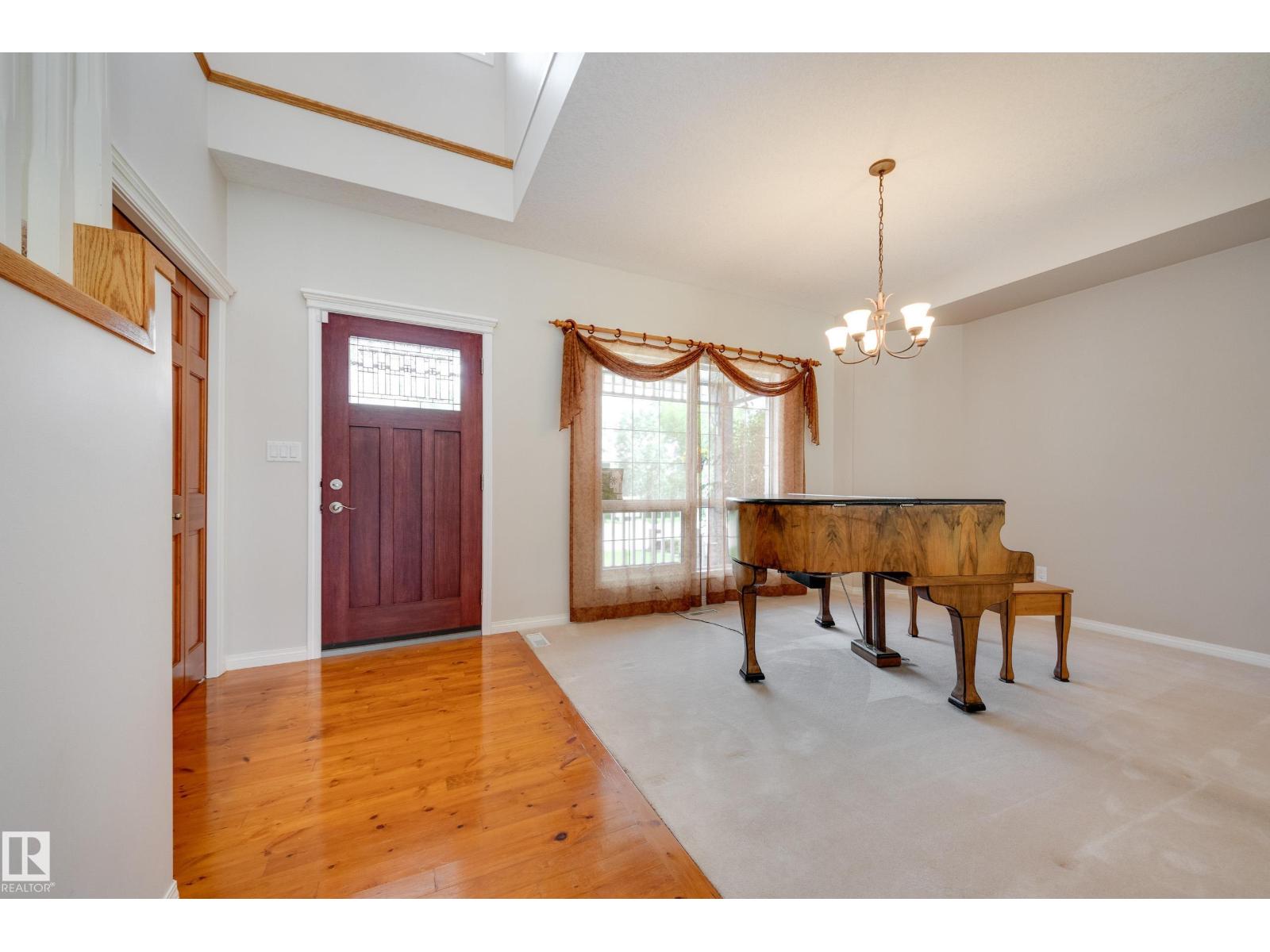 11503 15 AV NW - 5
