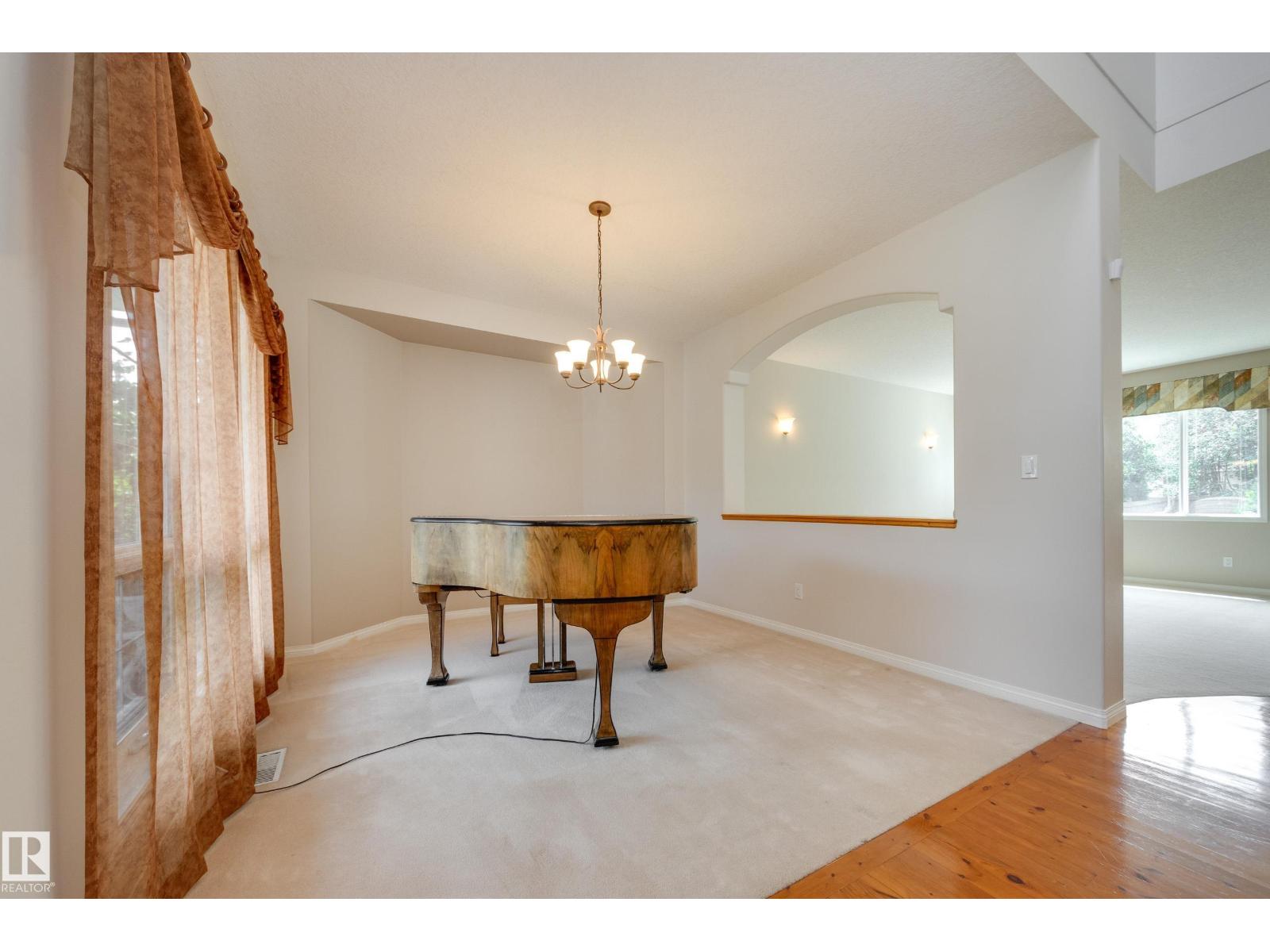 11503 15 AV NW - Image 6