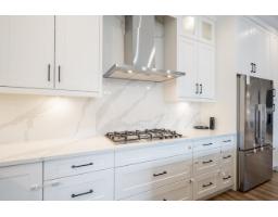 17825 Barnston Drive, Surrey, BC V4N6T4 Photo 7