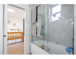 17825 Barnston Drive, Surrey, BC V4N6T4 Photo 18