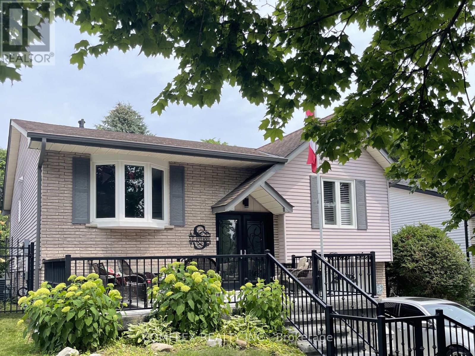 875 EXETER STREET