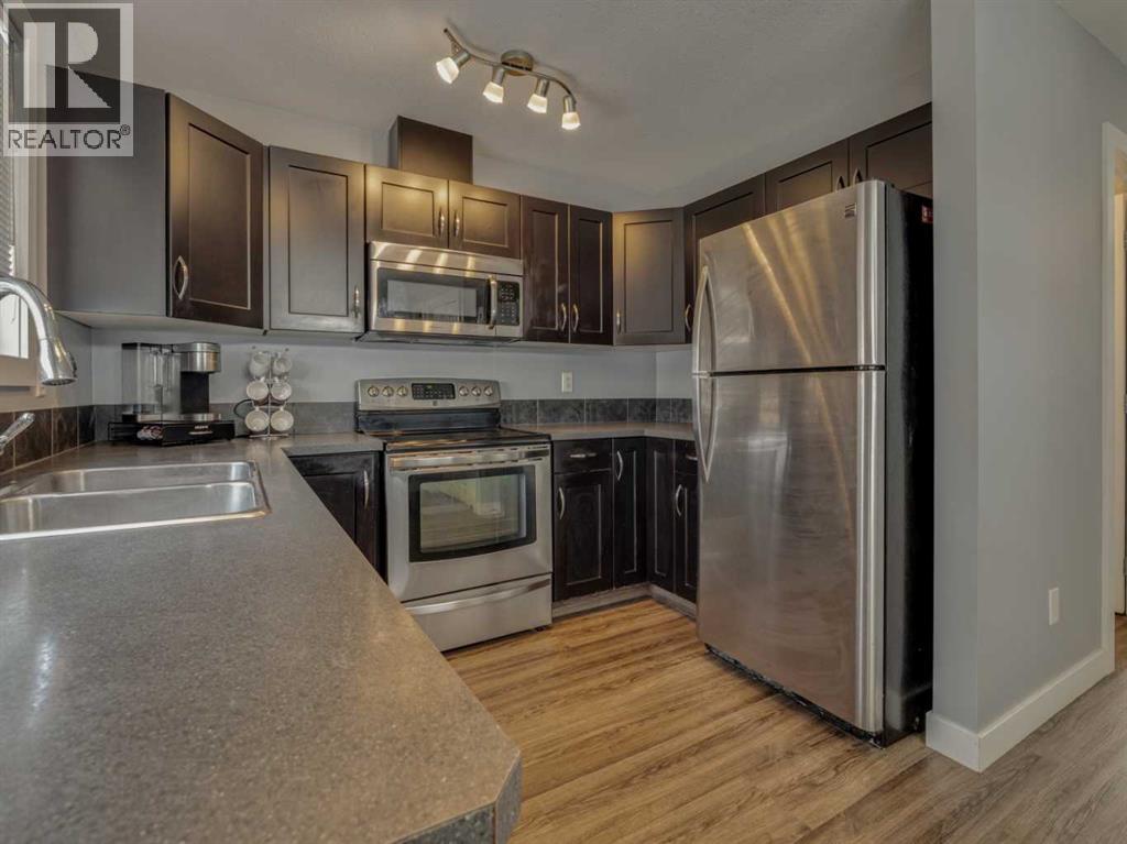 #9 241 Silkstone Road W - Image 14