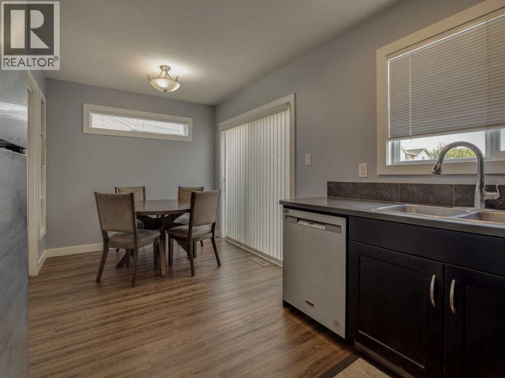 #9 241 Silkstone Road W - Image 15