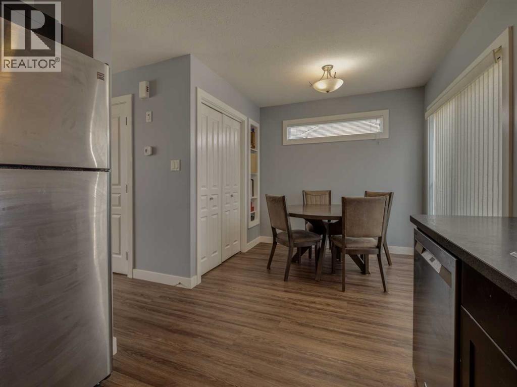 #9 241 Silkstone Road W - Image 16