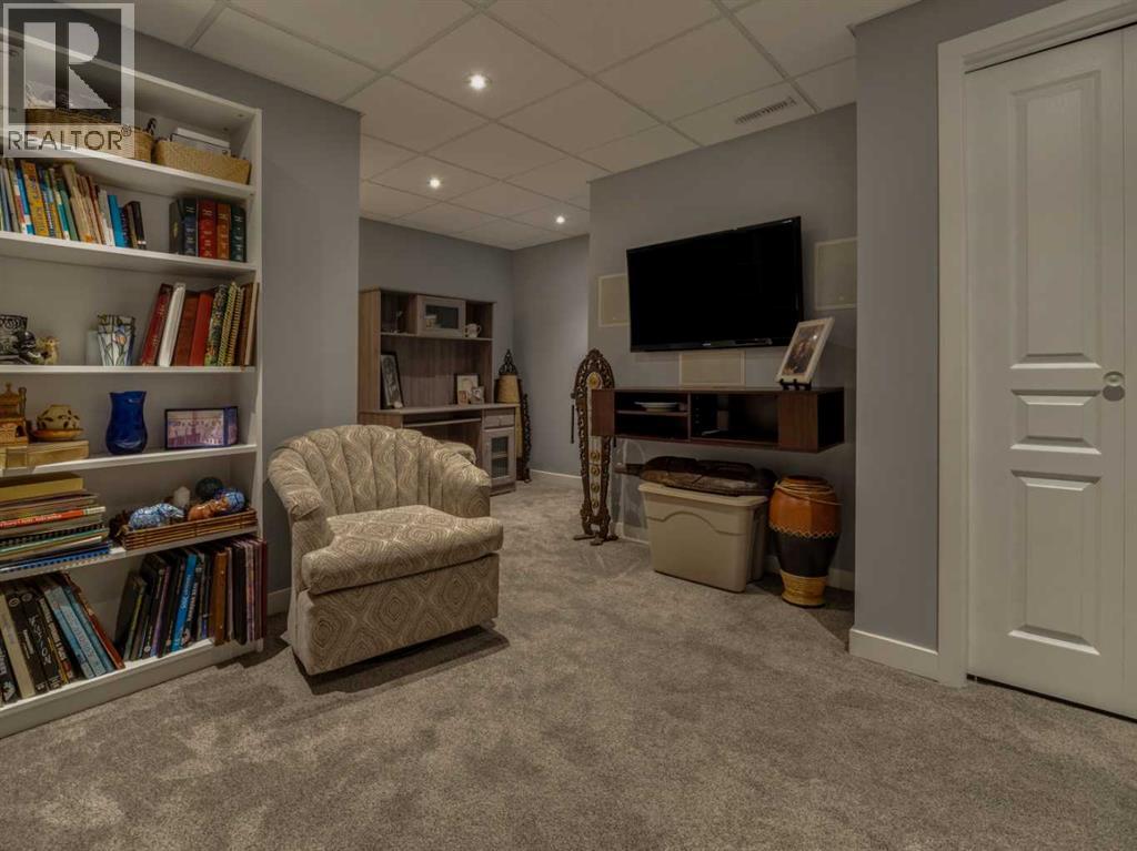 #9 241 Silkstone Road W - Image 43