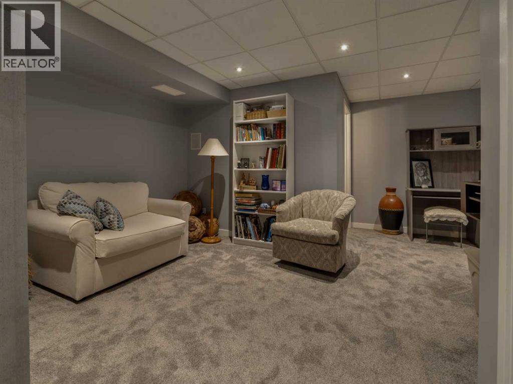 #9 241 Silkstone Road W - Image 44