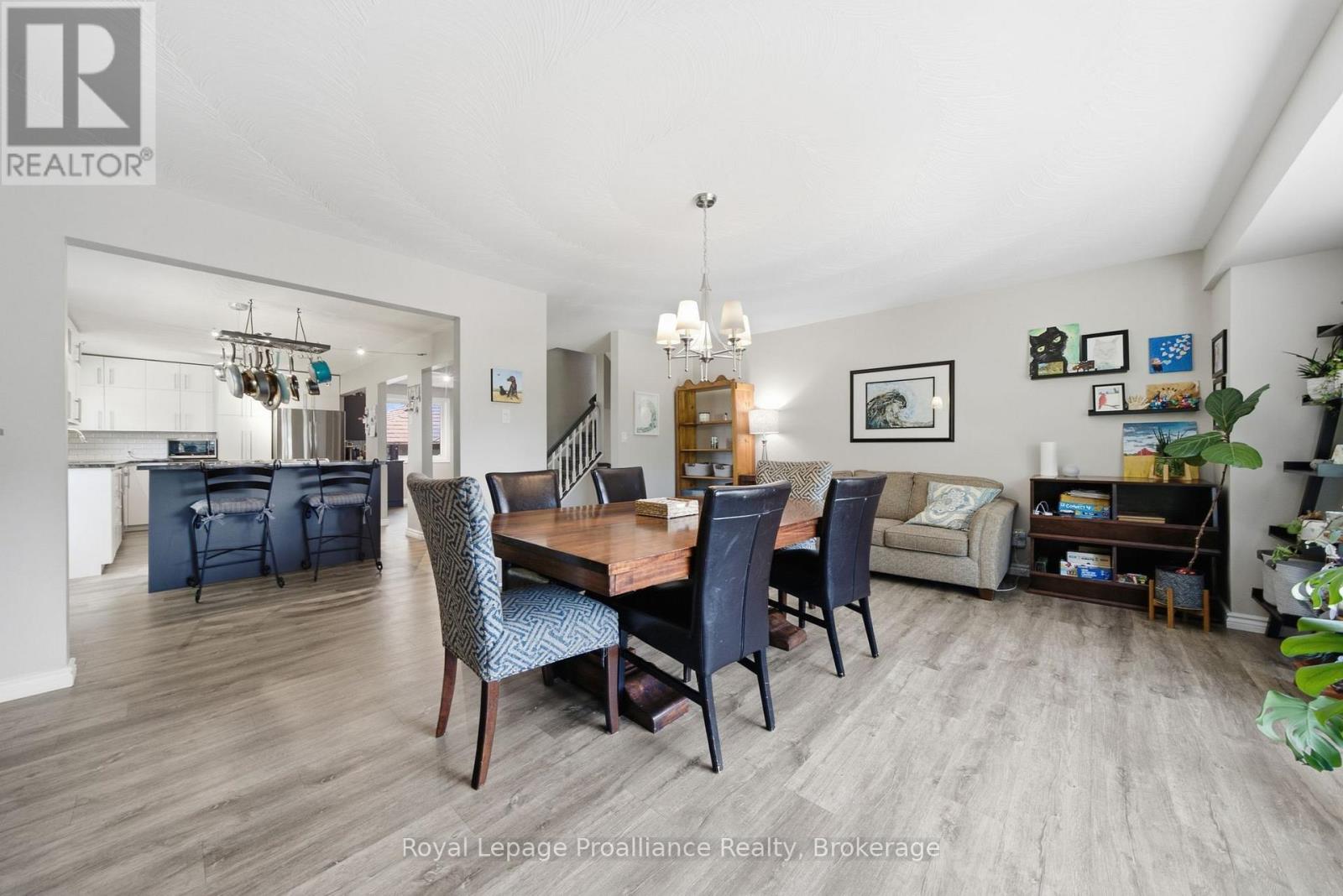 1698 FOXBORO-STIRLING ROAD - Image 25