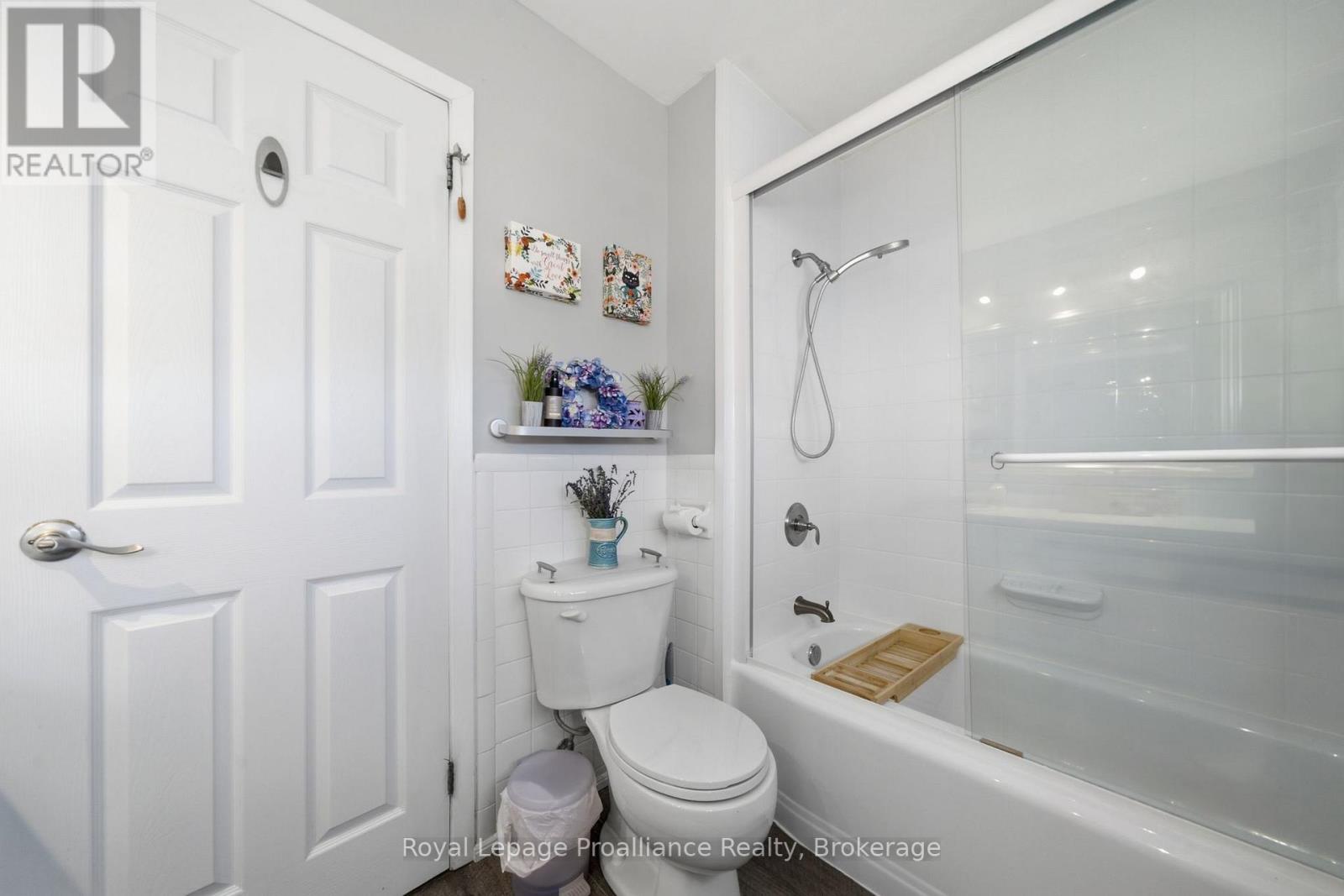 1698 FOXBORO-STIRLING ROAD - 34