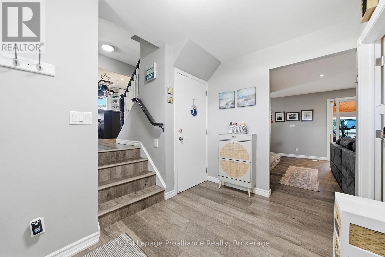 1698 FOXBORO-STIRLING ROAD - Image 9
