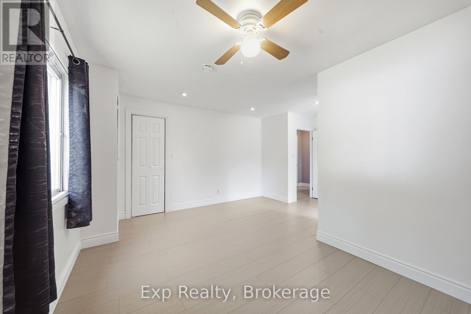 85 RIVER GARDEN ROAD - 27
