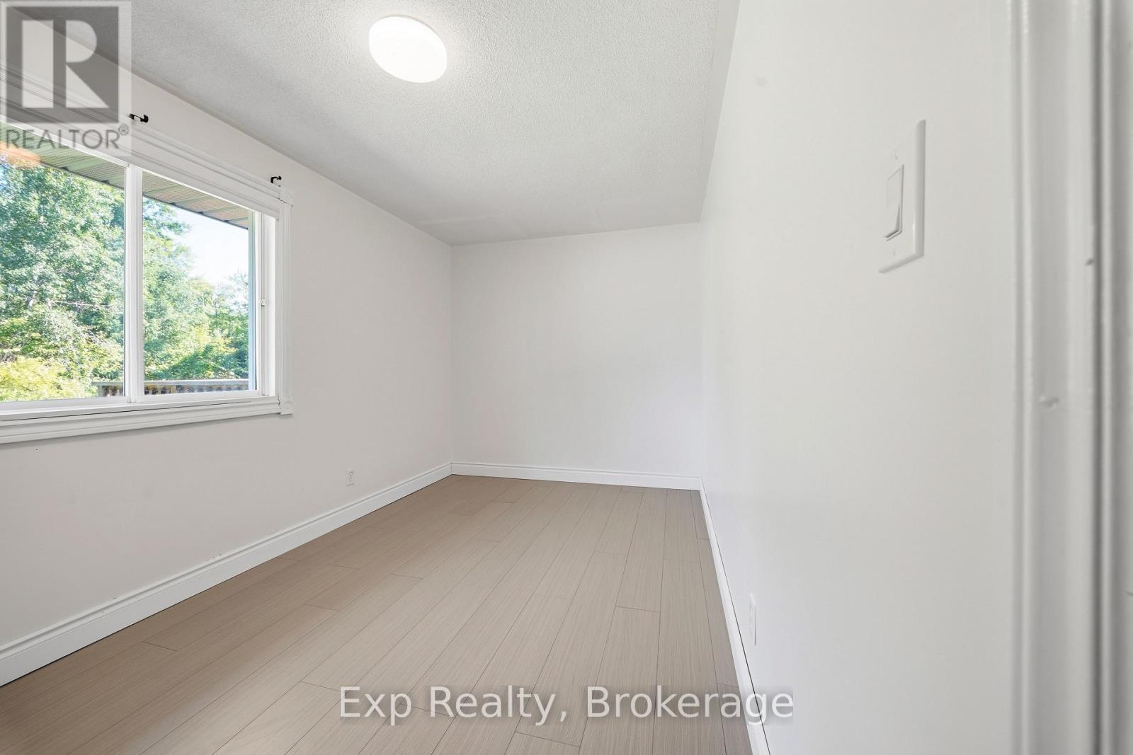 85 RIVER GARDEN ROAD - Image 31