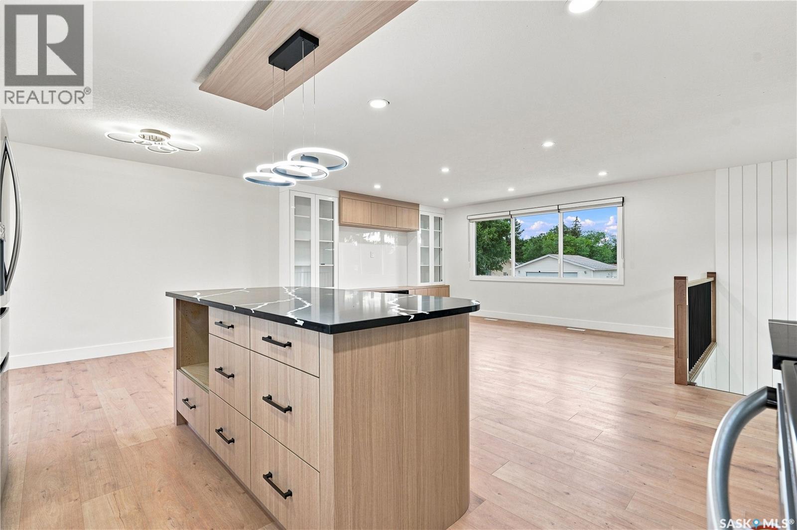 702 McKercher DRIVE - 13