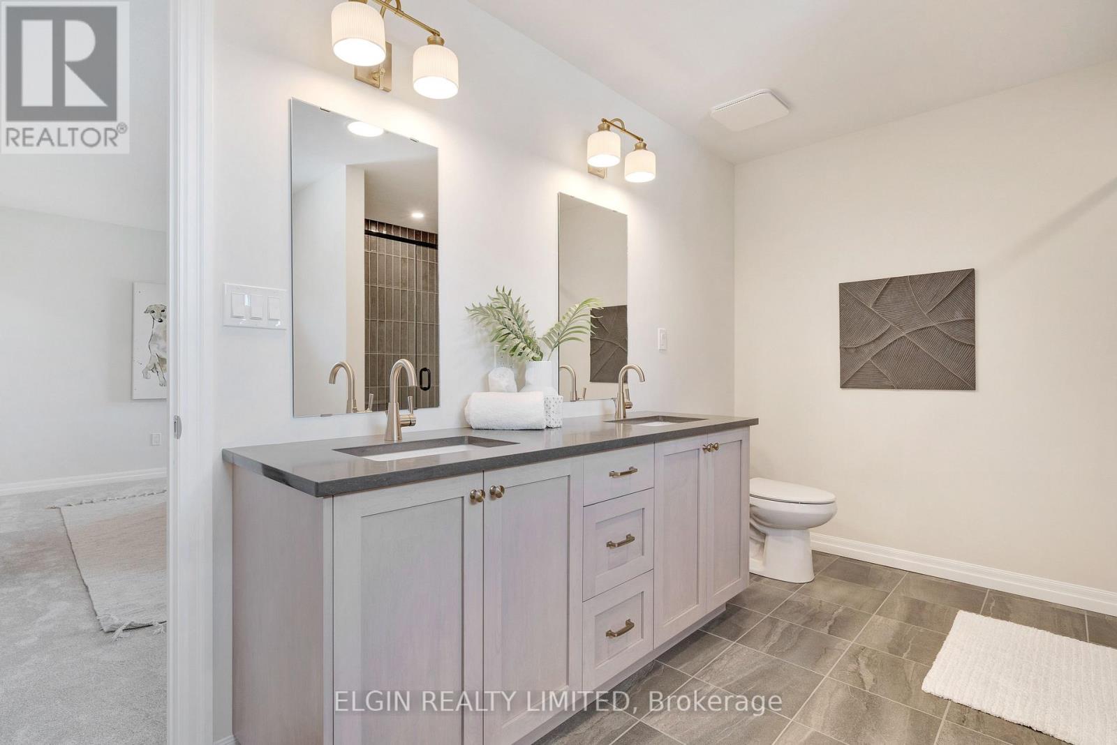 75 HEMLOCK CRESCENT - 24