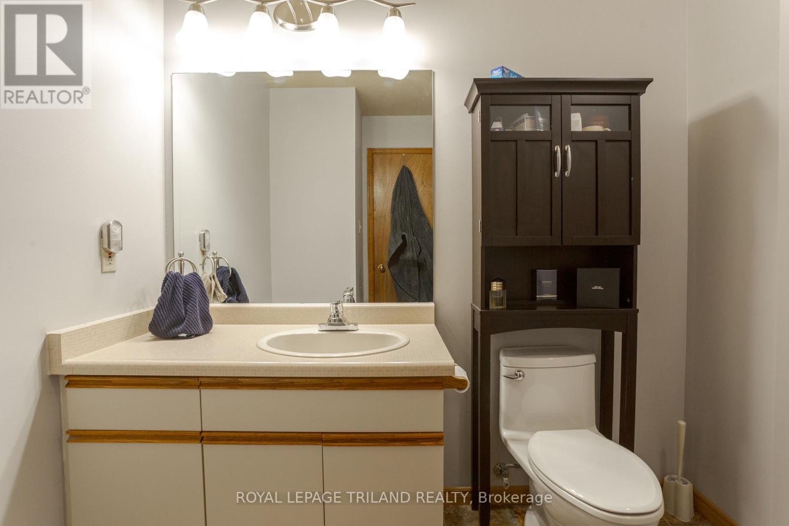 419 MCNAY PLACE - Image 16
