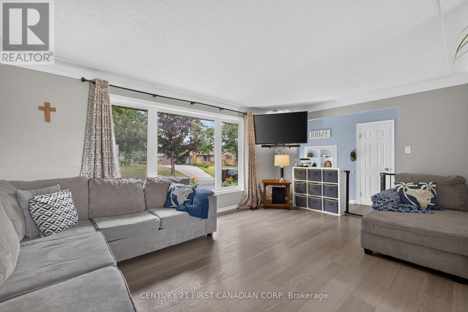 285 PANORMA CRESCENT - Image 9