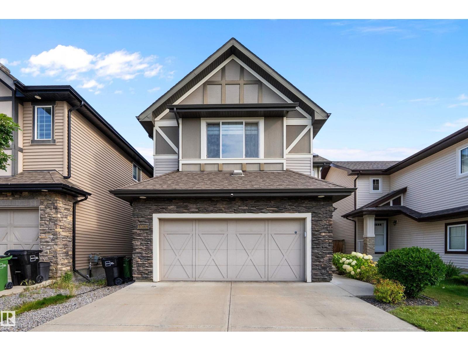 15832 11 AV SW - 1