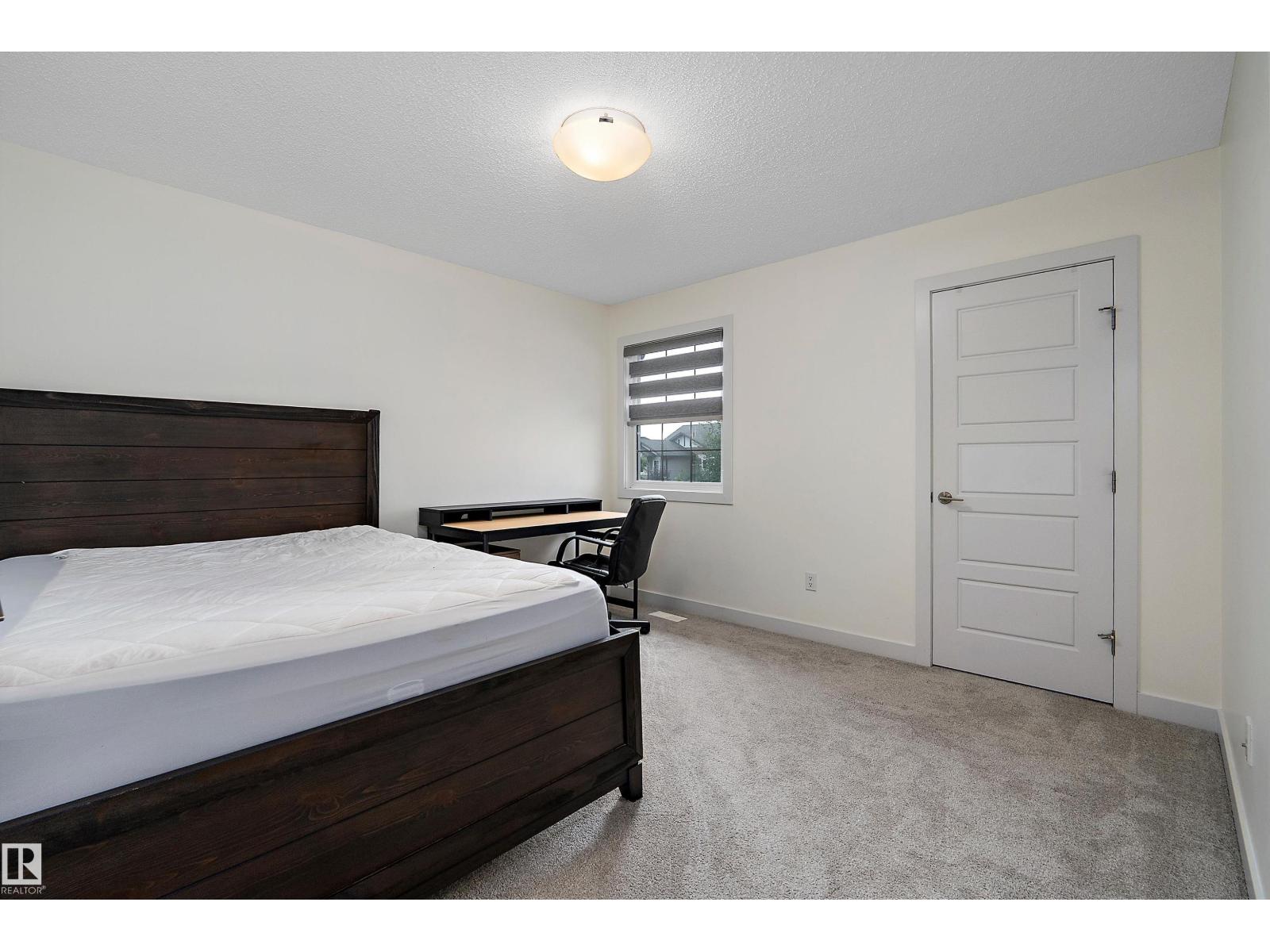 15832 11 AV SW - 25