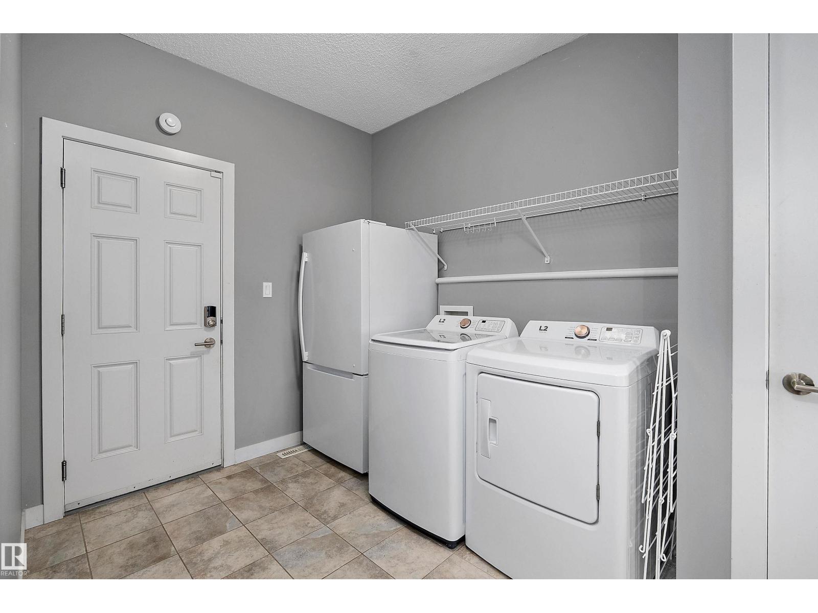 15832 11 AV SW - Image 16