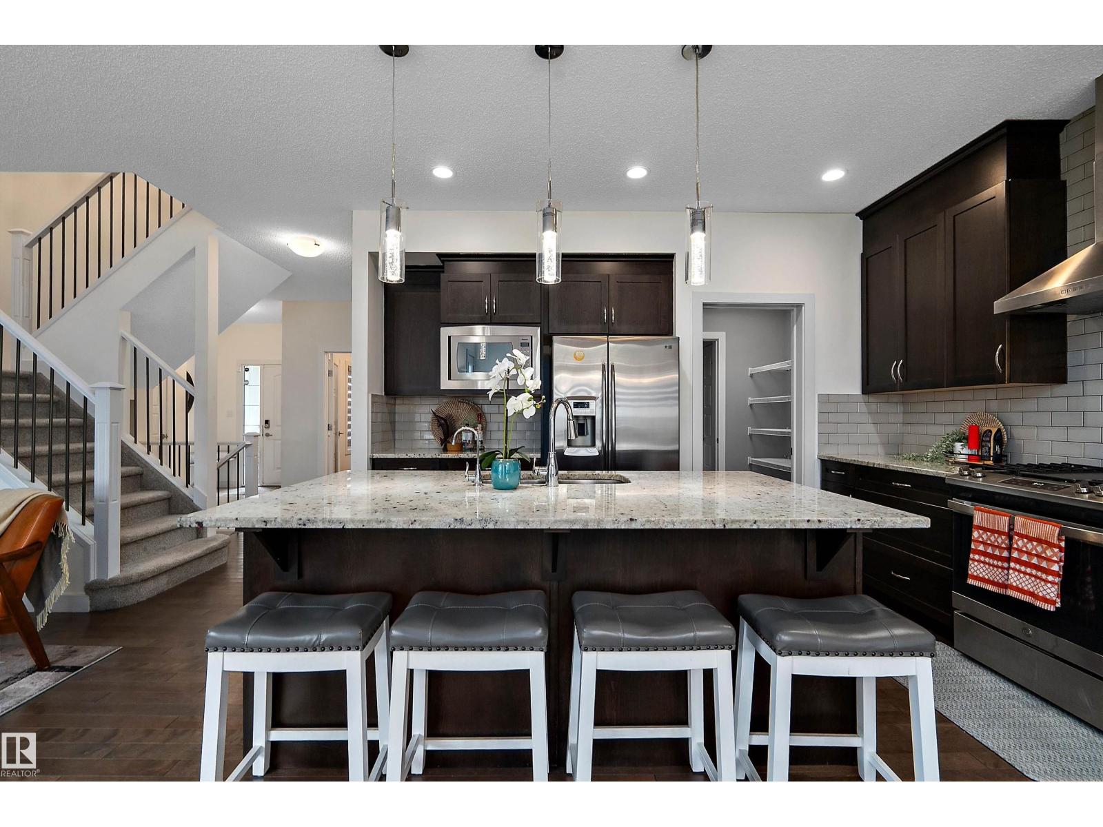 15832 11 AV SW - Image 9