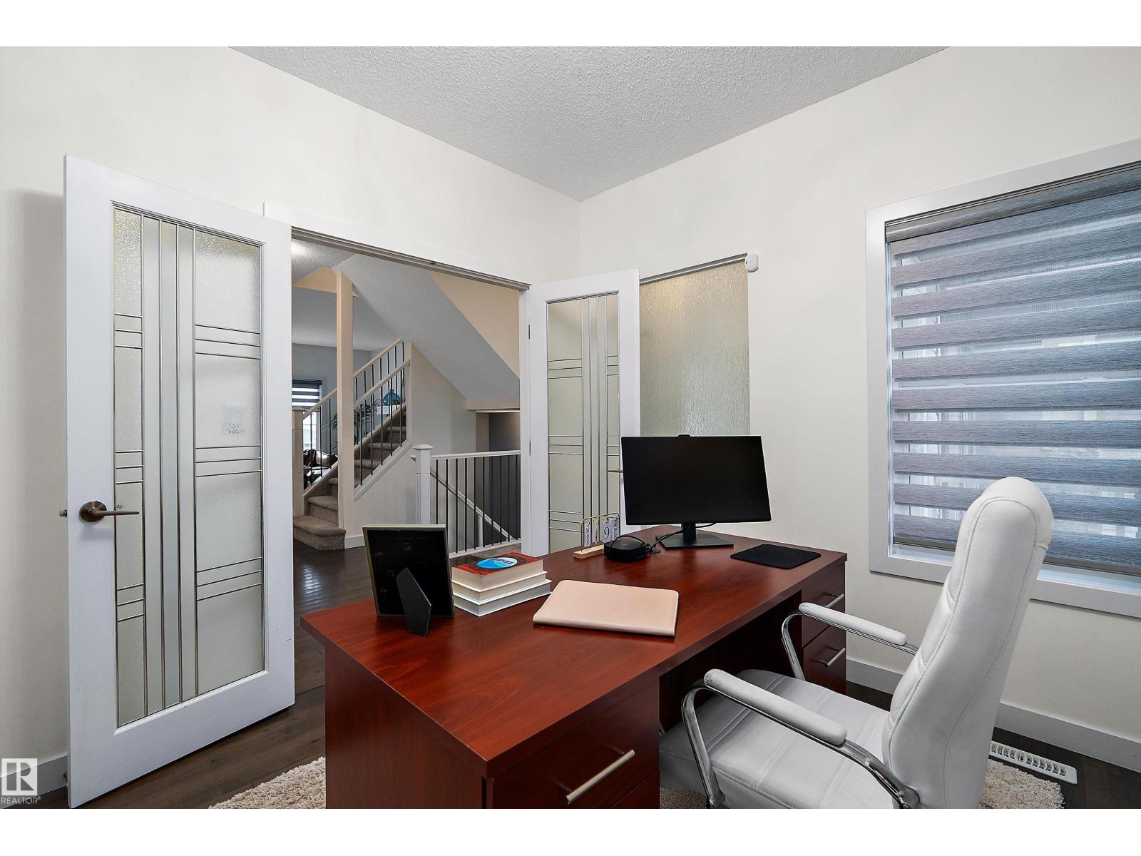 15832 11 AV SW - 18